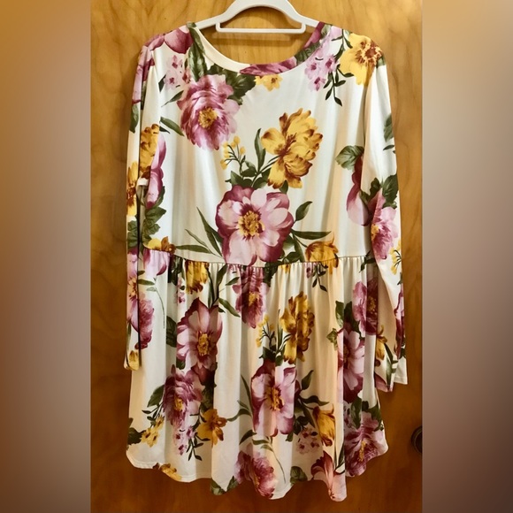 Red Lolly brand Large Floral Dress or Tunic - Picture 3 of 5